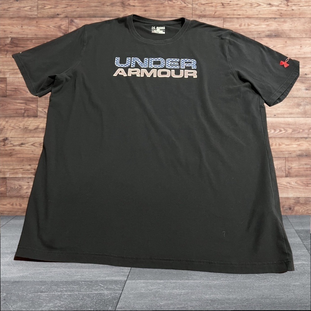 Under Armour Men’s Loose Heatgear Short Sleeve T-Shirt Stars Stripes Flag 2XL